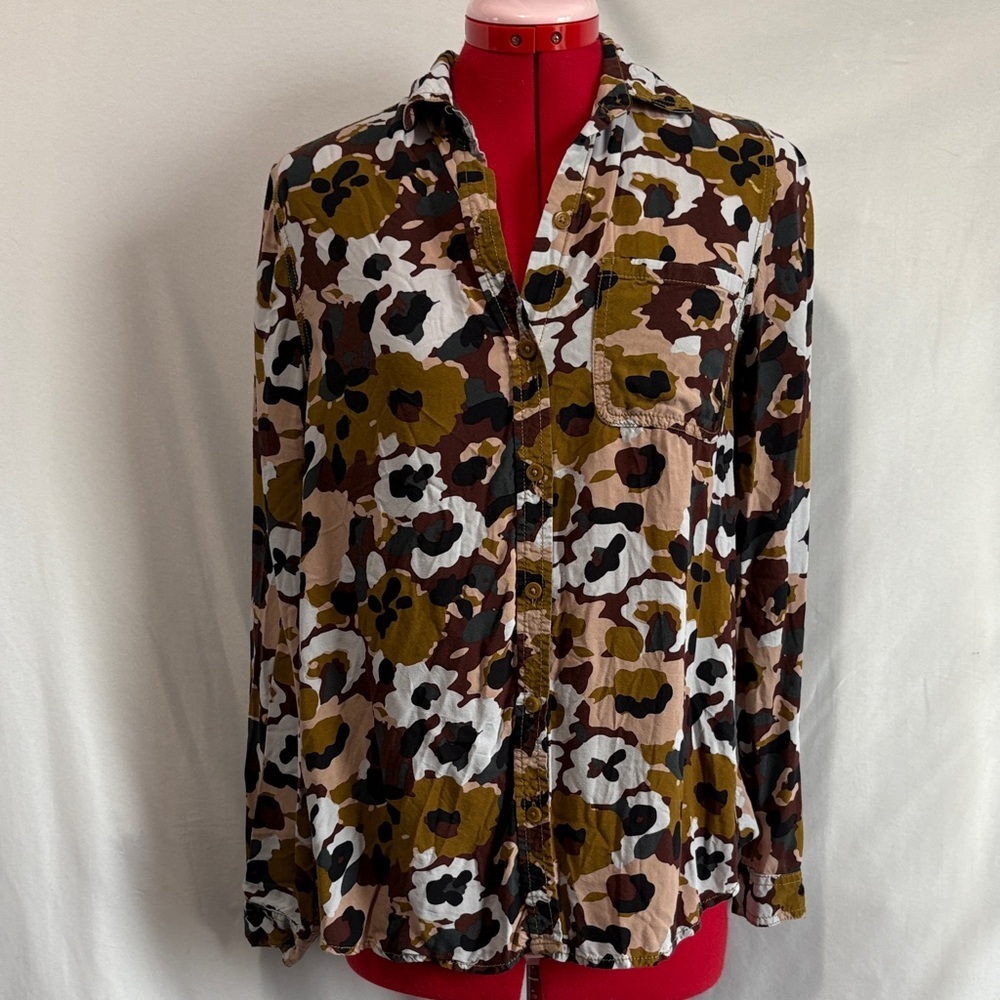 beachlunchlounge Floral Button-Up Blouse - Olive, Black, Beige SM417